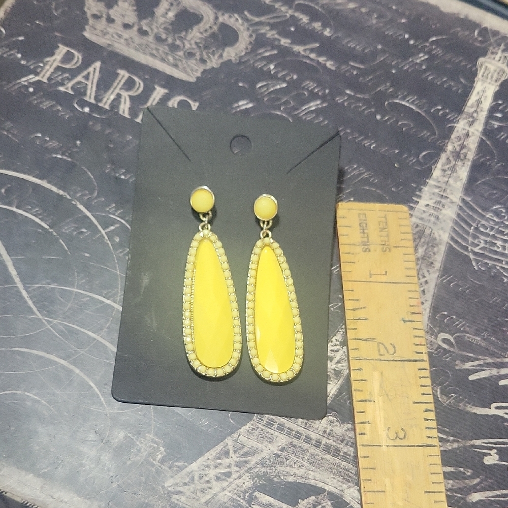 Dangling Yellow Drop Earrings